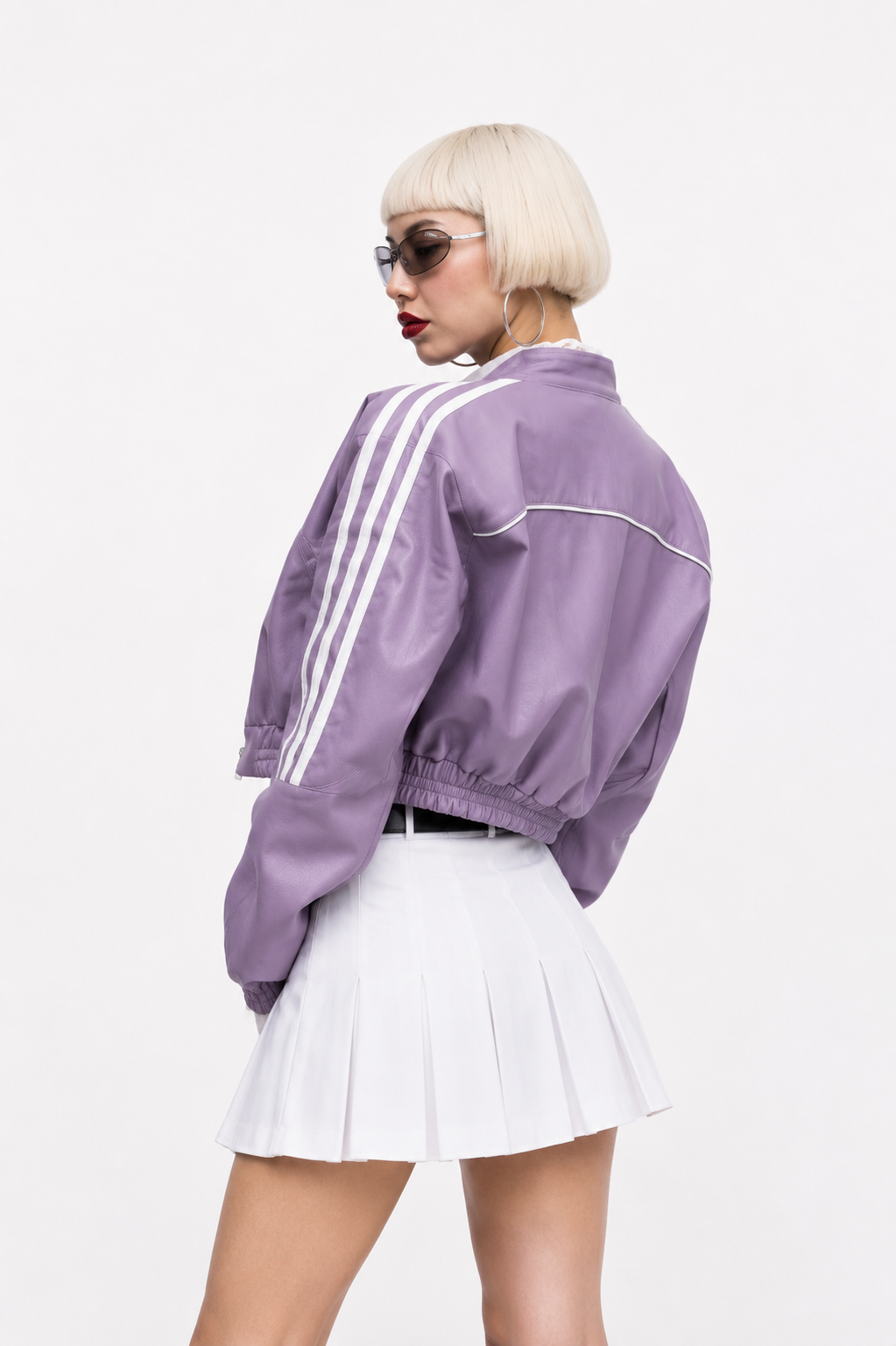 Chaqueta Cropped Efecto Cuero con Rayas Laterales