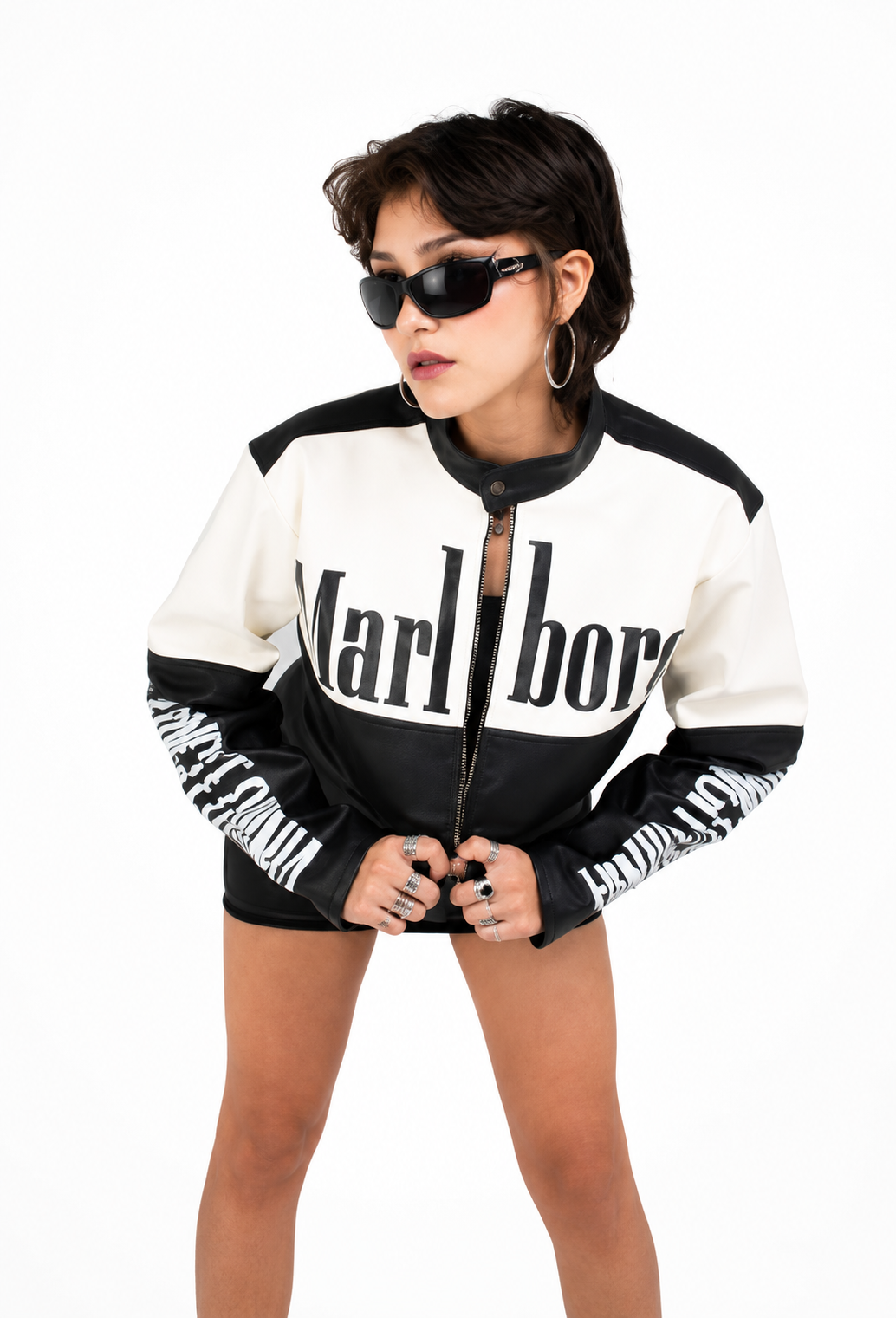 Chaqueta Bomber Cropped Racing con Parches Gráficos