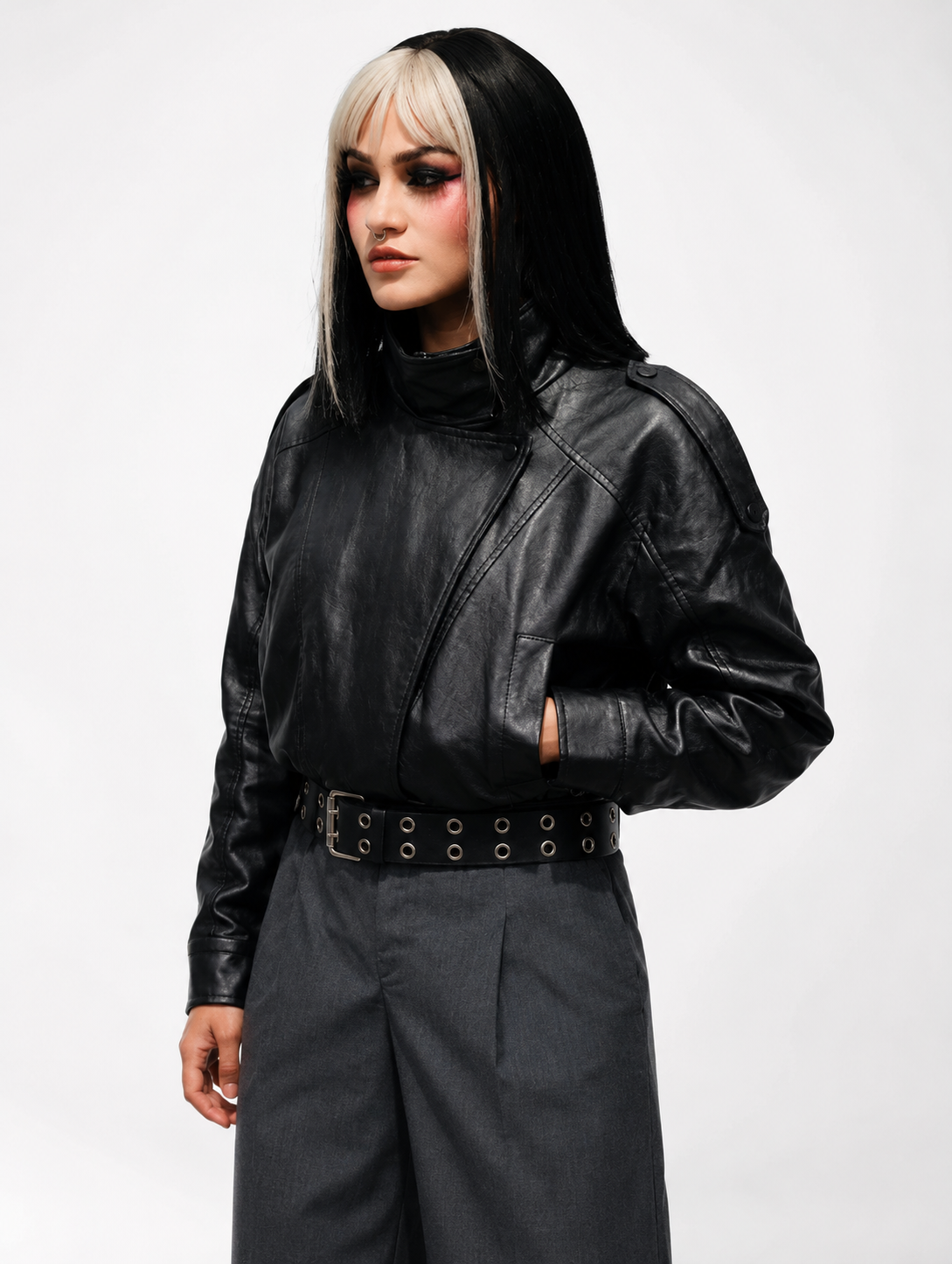 Chaqueta Cropped Efecto Cuero Oversize con Solapa Ancha