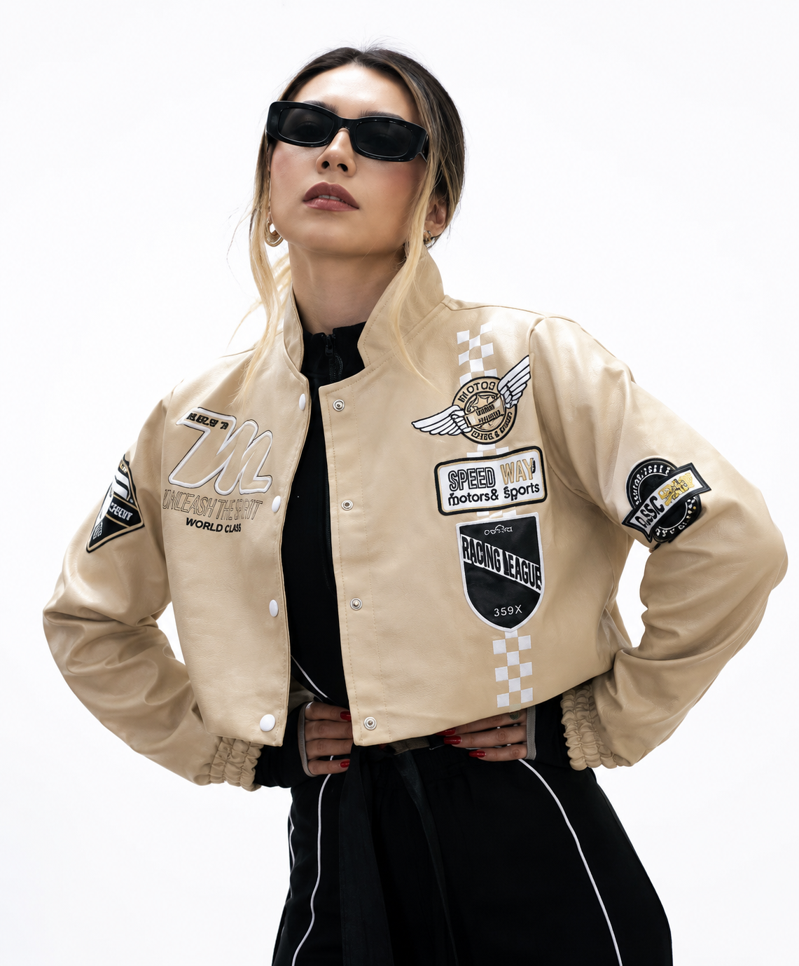 Chaqueta Cropped Racing con Parches Multiestampado
