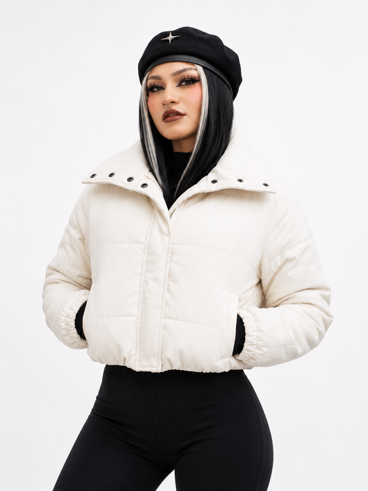 Chaqueta Puffer Cropped con Ojales Decorativos