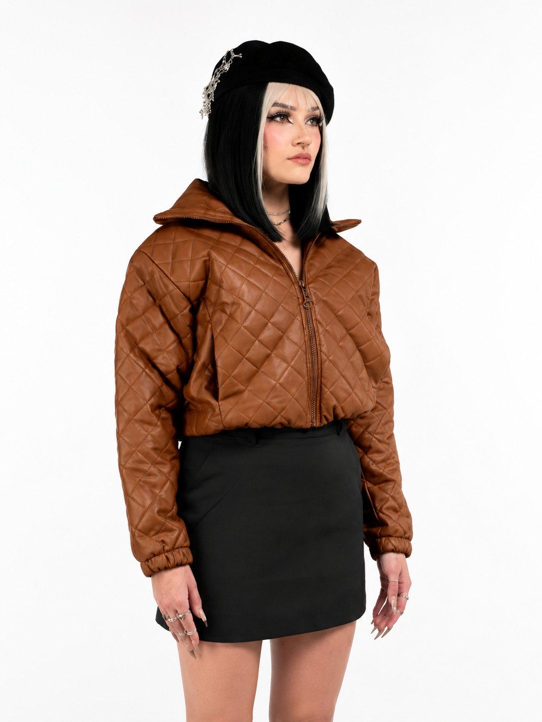 Chaqueta Cropped Efecto Cuero Acolchada en Rombos