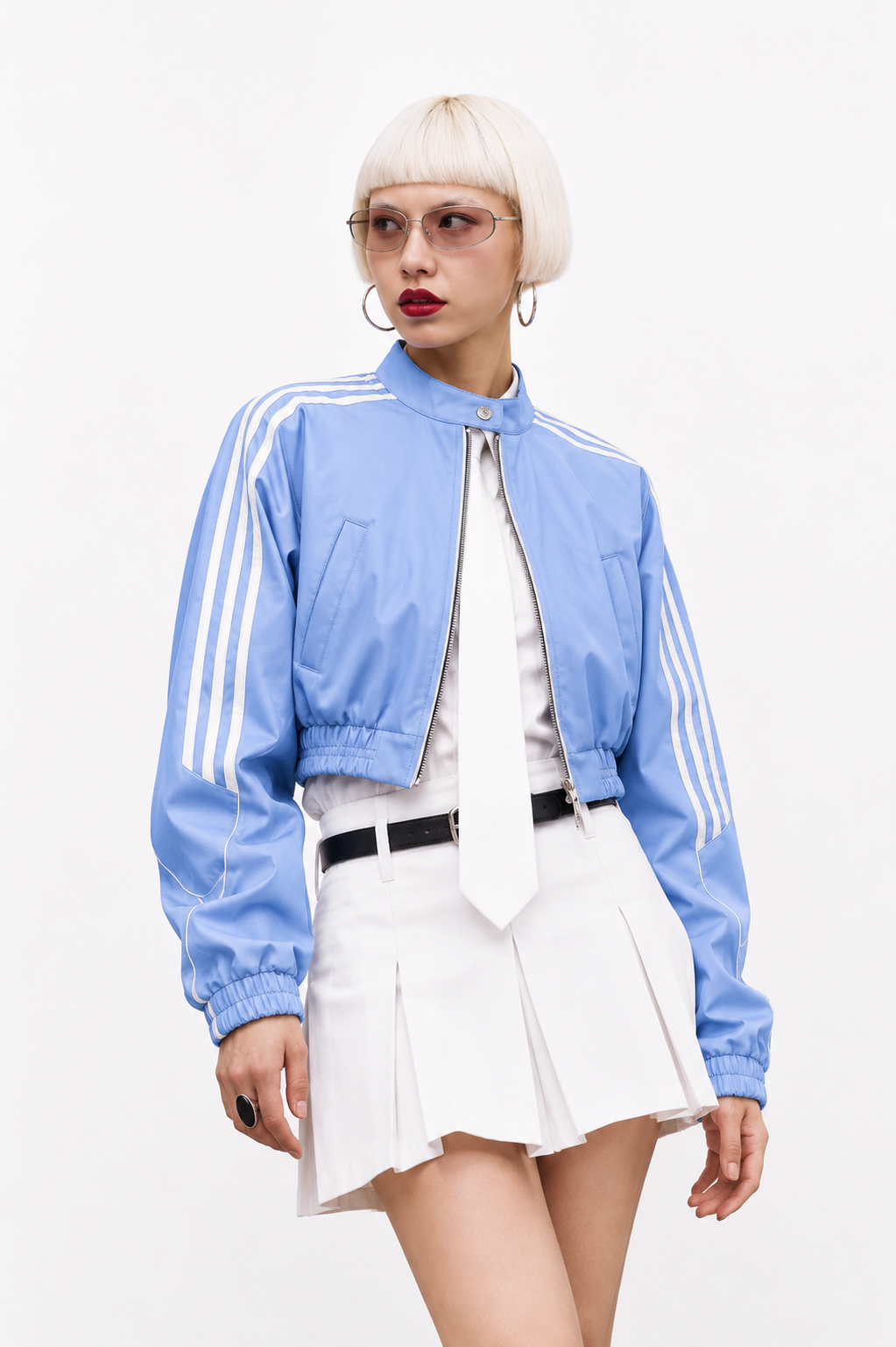 Chaqueta Cropped Efecto Cuero con Rayas Laterales