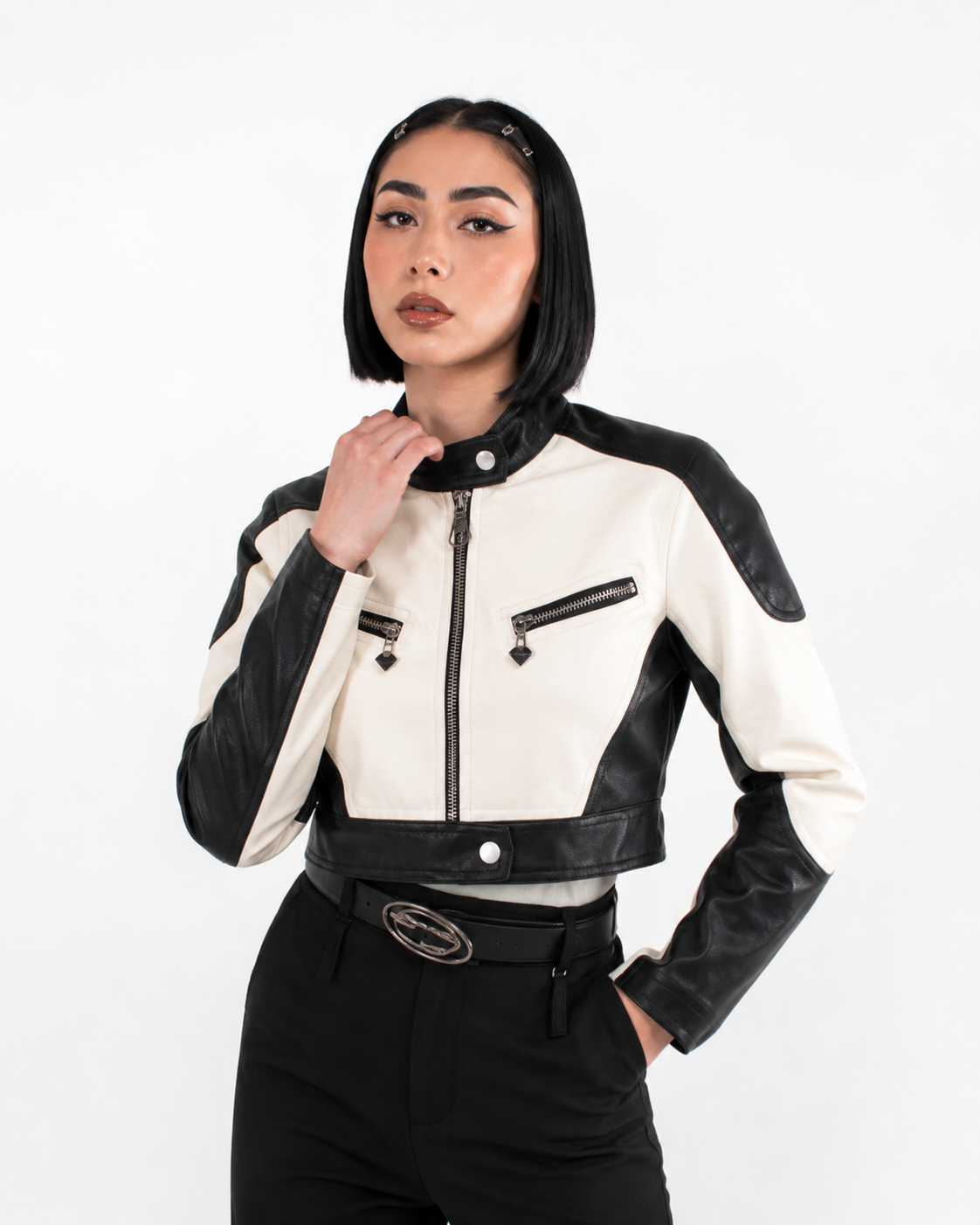 Chaqueta Cropped Efecto Cuero Bicolor con Bolsillos