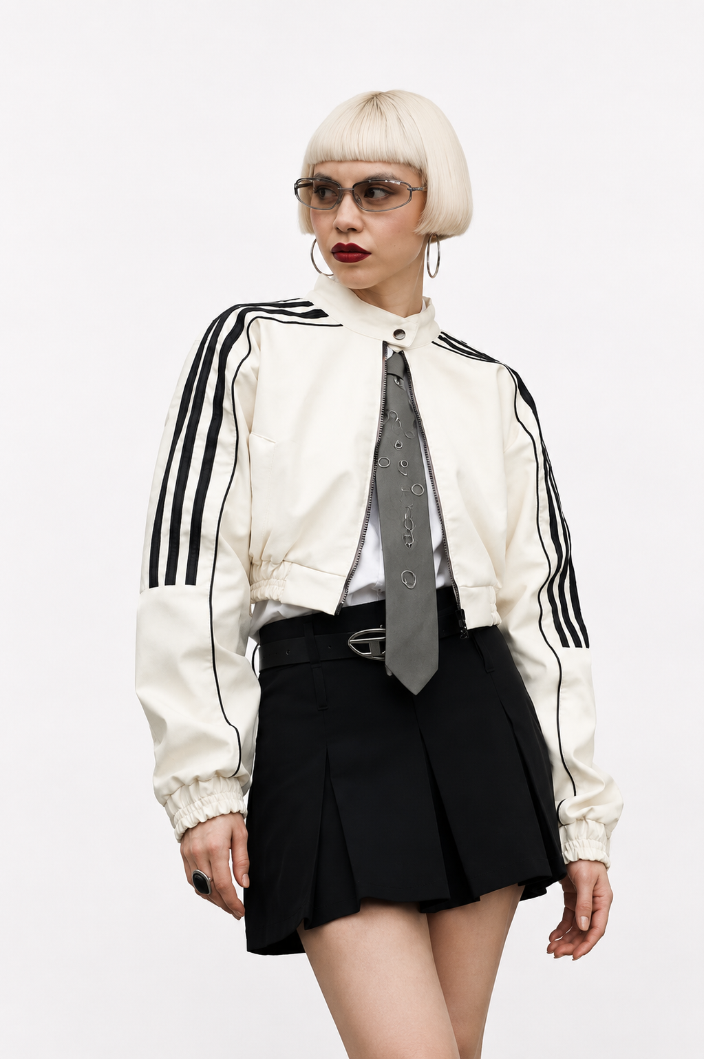 Chaqueta Cropped Efecto Cuero con Rayas Laterales